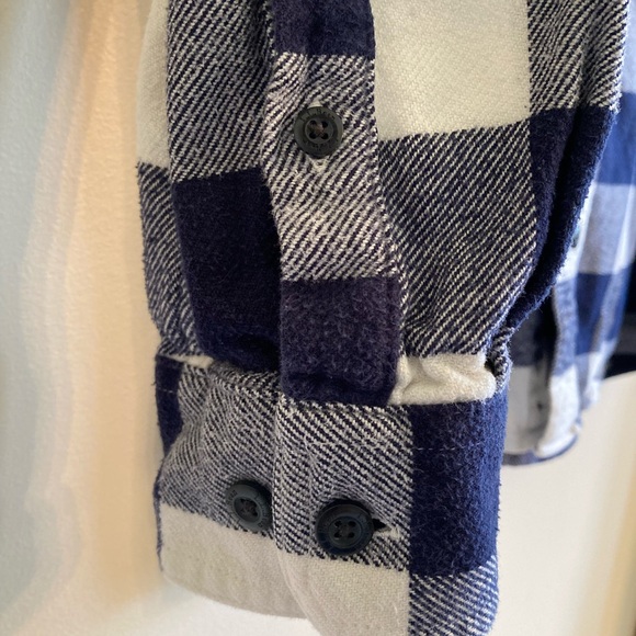 L.L. Bean Shirt - Picture 5 of 6